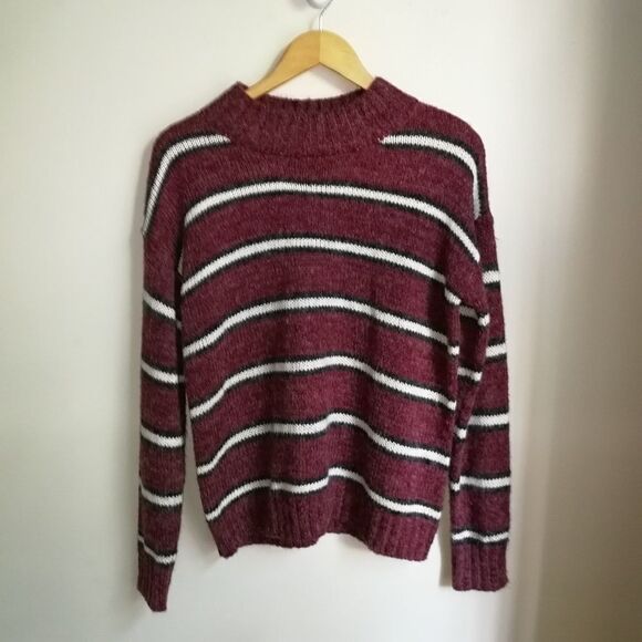 Stripes Burgundy & White Casual Knitted Crewneck Sweater NWT Size Large - Picture 2 of 14